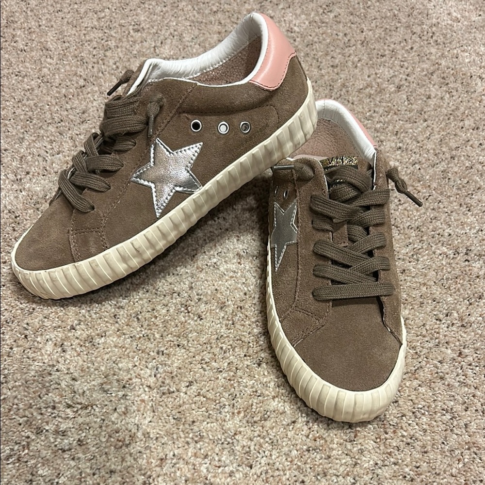 Vintage Havana Brown suede Sneakers with Star Detail
